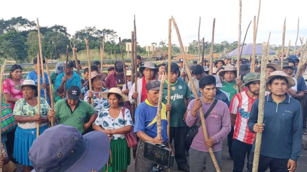NO SE CANSAN NI SE RINDEN: 103 bloqueos en 7 departamentos exigen