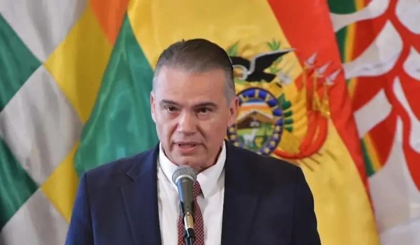 Ministro alerta «sin pruebas» sobre amenaza transnacional y narcotráfico en Bolivia