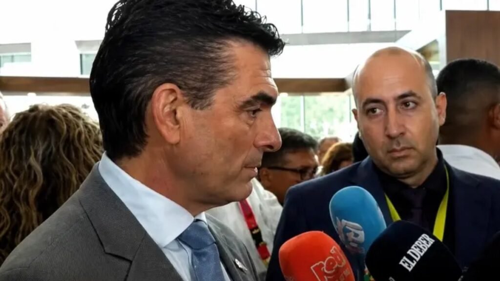 200$ Millones vinculados al asesor del presidente Rodrigo Paz